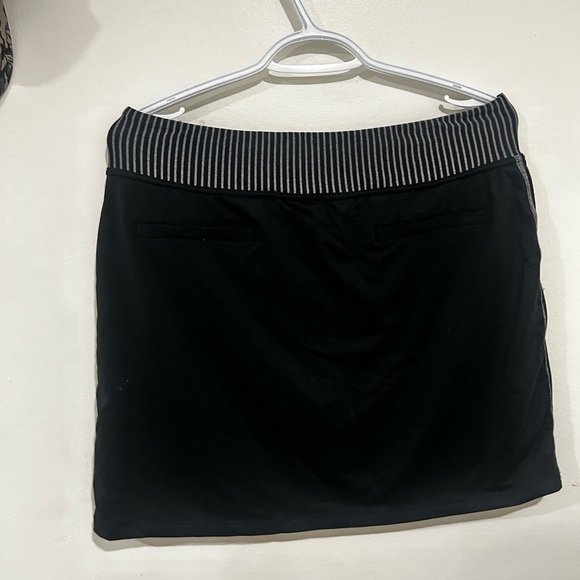 Adidas mini golf/tennis skirt - Picture 3 of 4